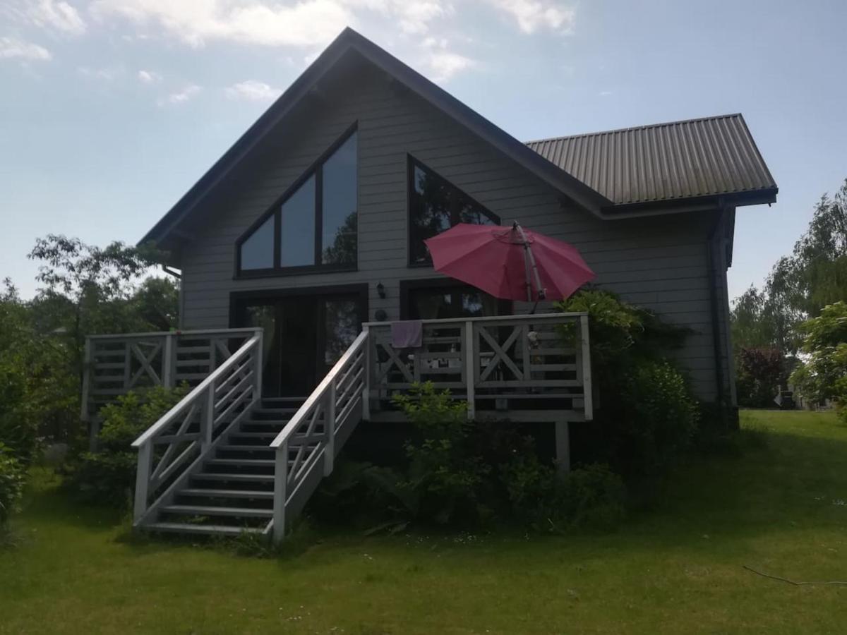 Dom Z Ogrodem Villa Laka  Exterior photo